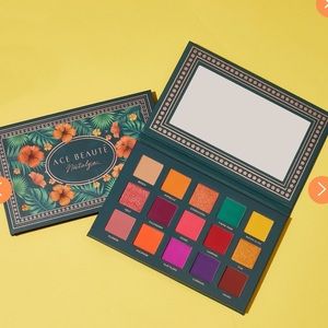ACE BEAUTÈ
Nostalgia Palette